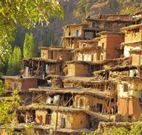 روستای قدیمی سرآقا سید در چهارمحال و بختیاری